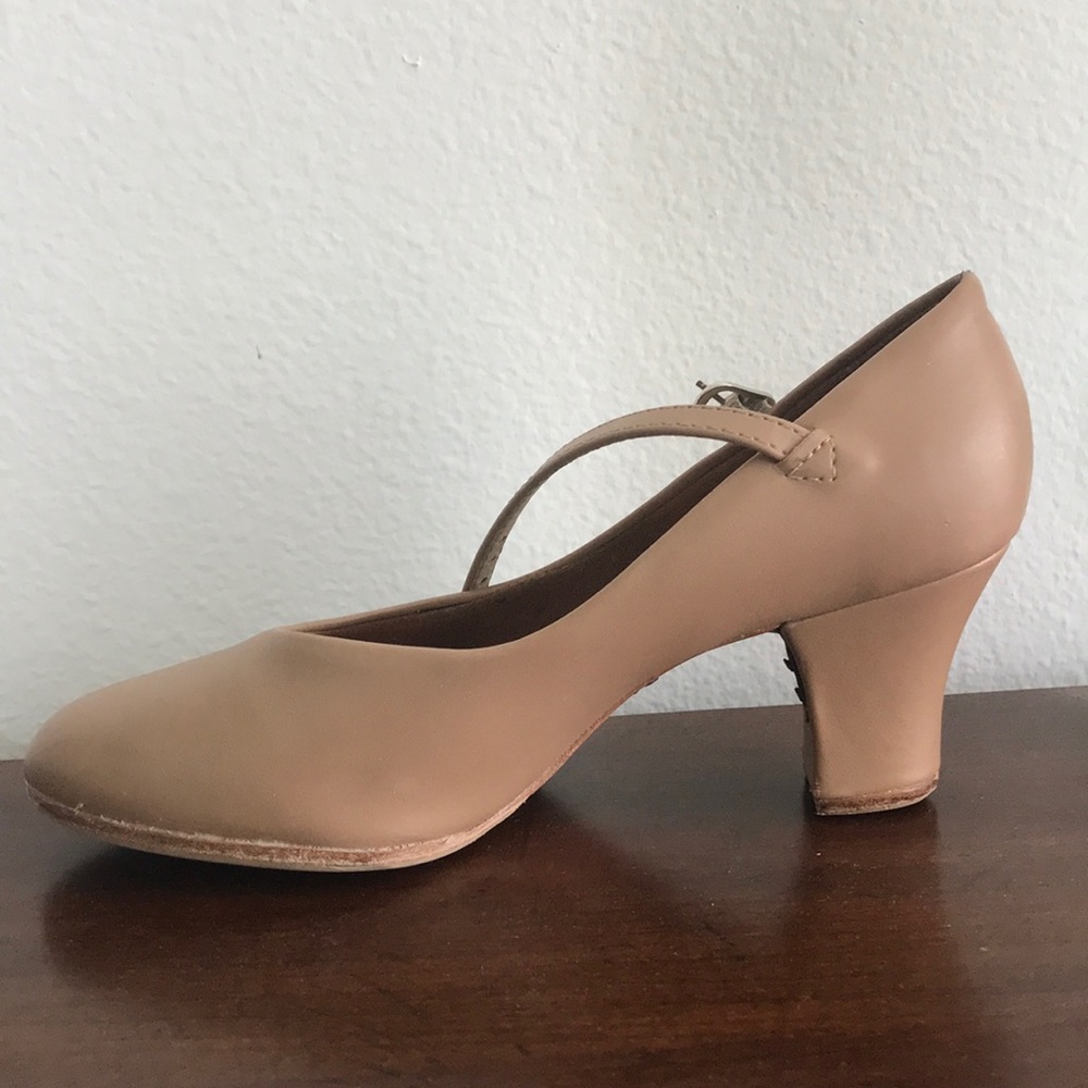 TheatricalsPRO character dance shoes.